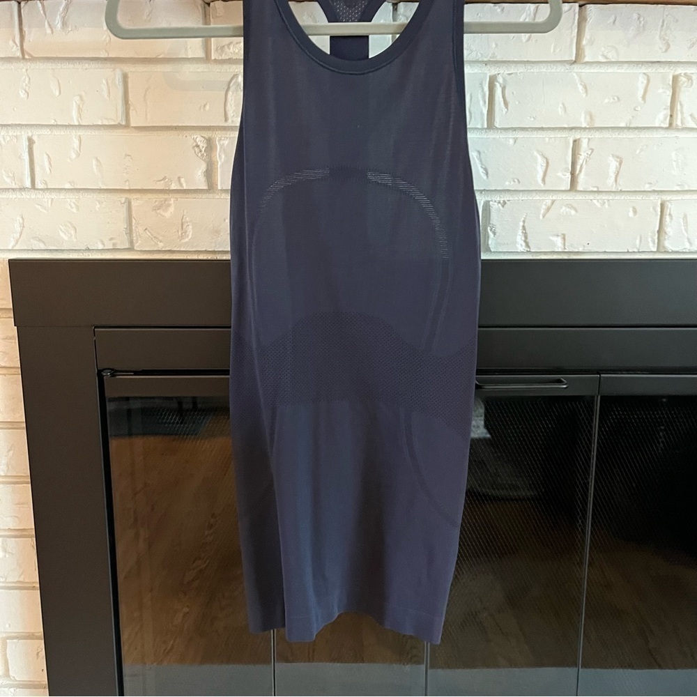 lululemon swiftly tech racerback tank - Women’s Size 6